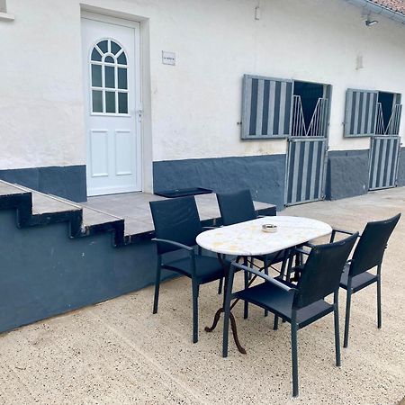 Gites Casale Di Vito Longvilliers  Eksteriør billede